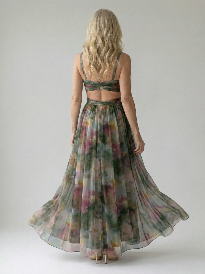 Izel maxi dress in green, detail view