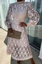 Lea - Elegant Lace Midi Dress