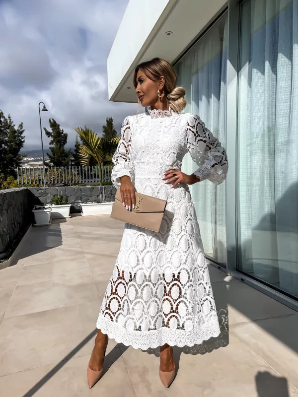 Iza - Romantic Lace Dress