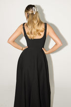 Leah - Timeless Flowy Midi Dress