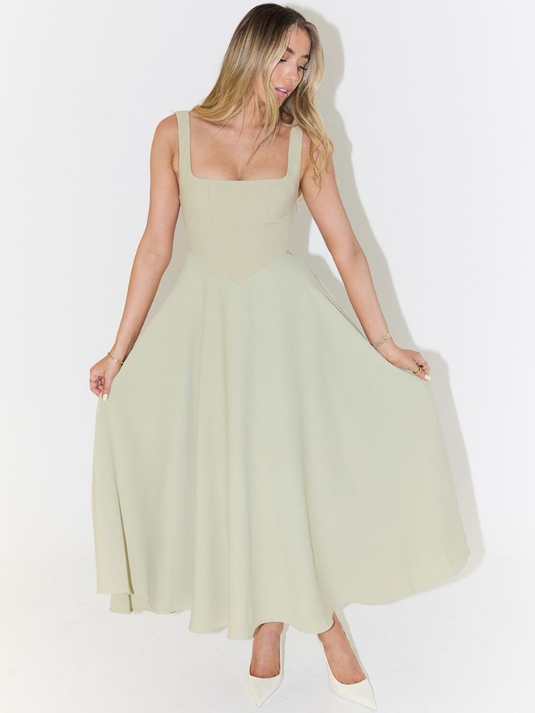 Vena - Elegant Flowing Dress