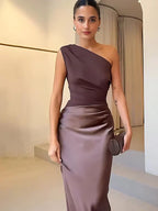 Lara - Maxi Dress with a Guilt in Satin