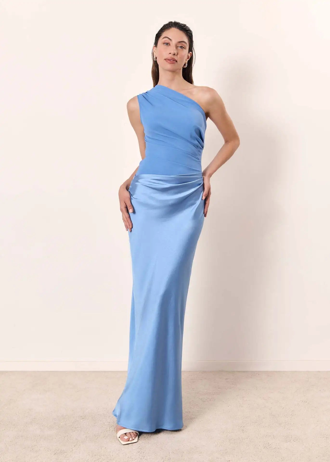 Lara - Maxi Dress with a Guilt in Satin