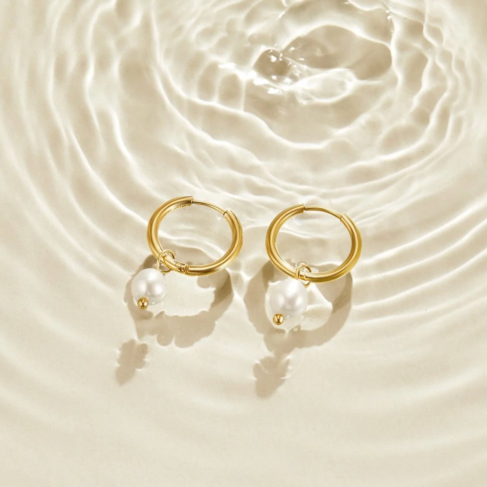 Sam - The Classic Pearl Earrings