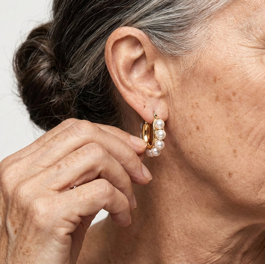 Olie - Pearl Cluster Earrings