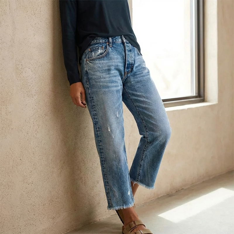Larra - Retro Cropped Straight Leg Jeans
