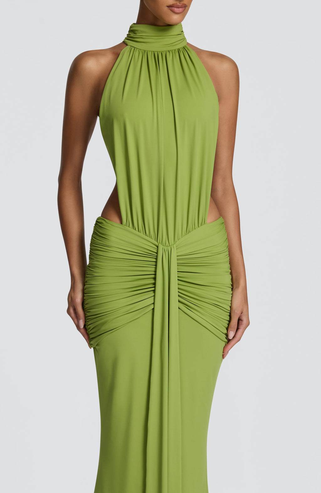 Luna - Elegant Backless Silk