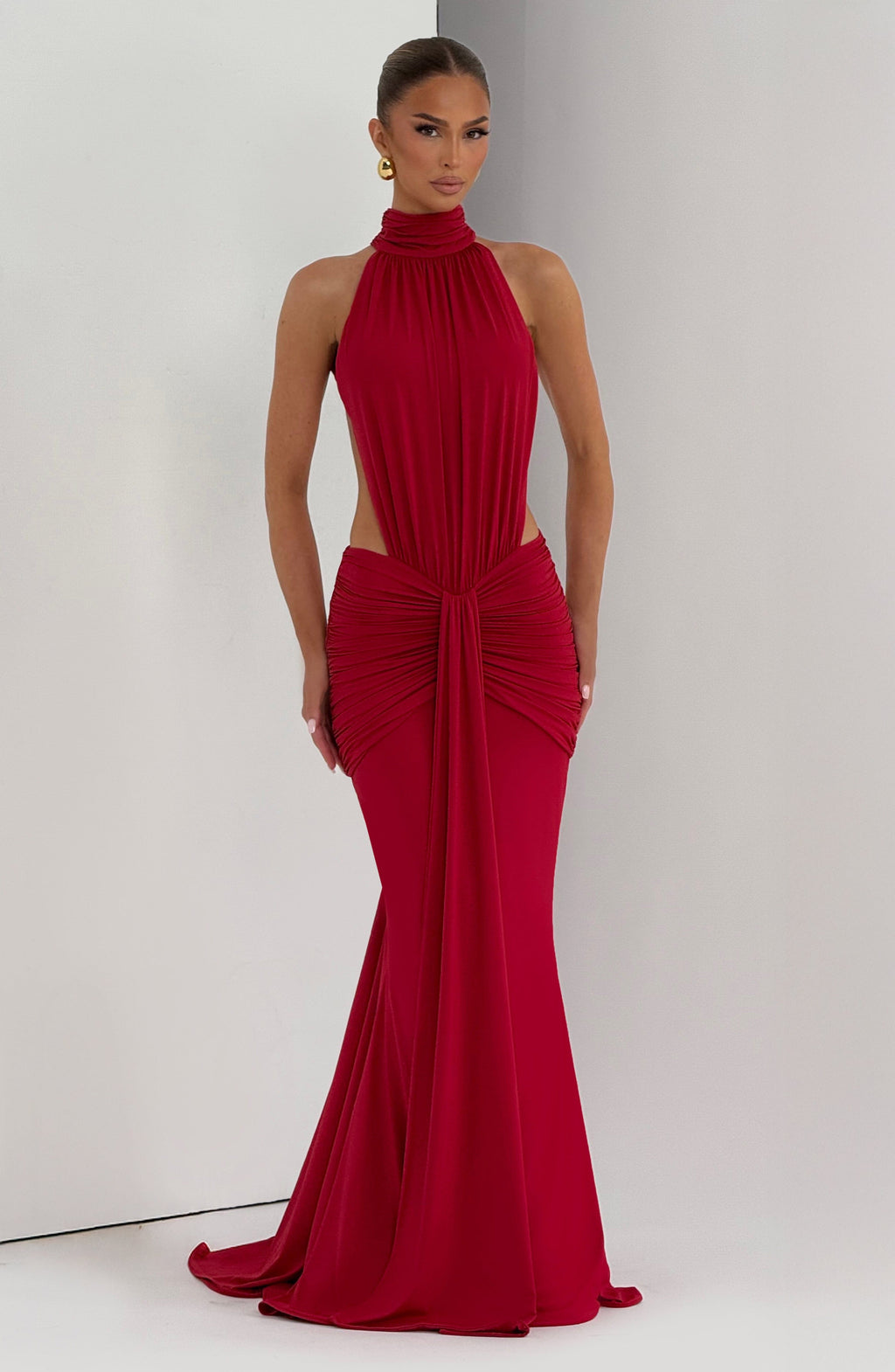 Luna - Elegant Backless Silk